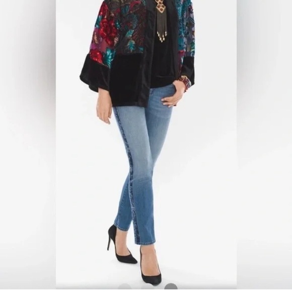 - Chico’s So Slimming Velvet Side-Seam Girlfriend Ankle Jeans size 28 waist - Picture 3 of 9